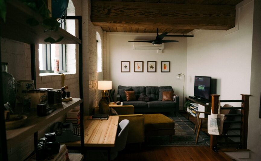 airbnb vs serviced apartments